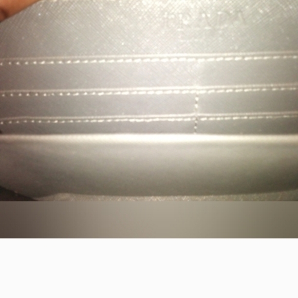 Prada Black Wallet Free Shipping - Picture 3 of 13